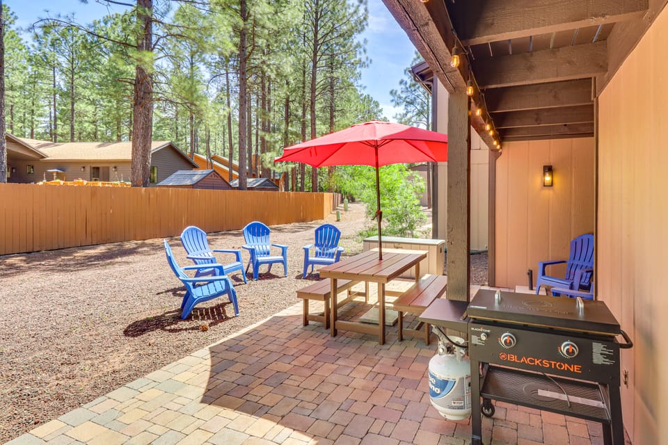 Pinetop Golf & Ski Condo w/ Spacious Patio Apartment in Arizona