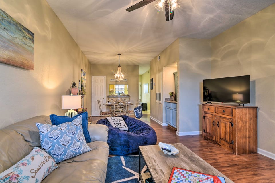 < 1 Mi to Stewart Beach: Gem in East End Galveston Apartment in Texas City