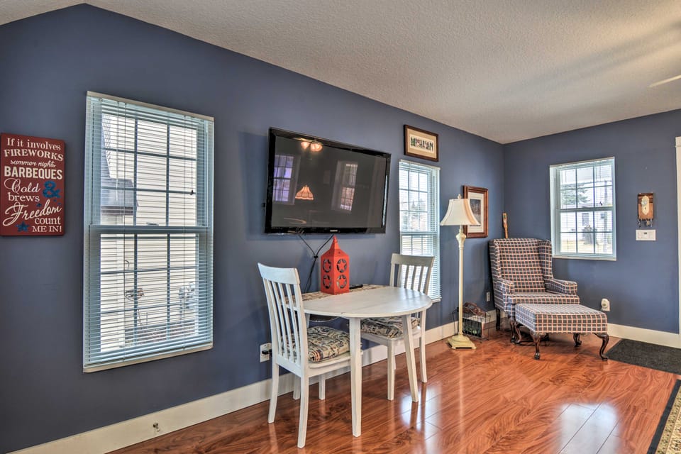 Downtown Boyne City Home, Walk to Lake Charlevoix! House in Boyne City