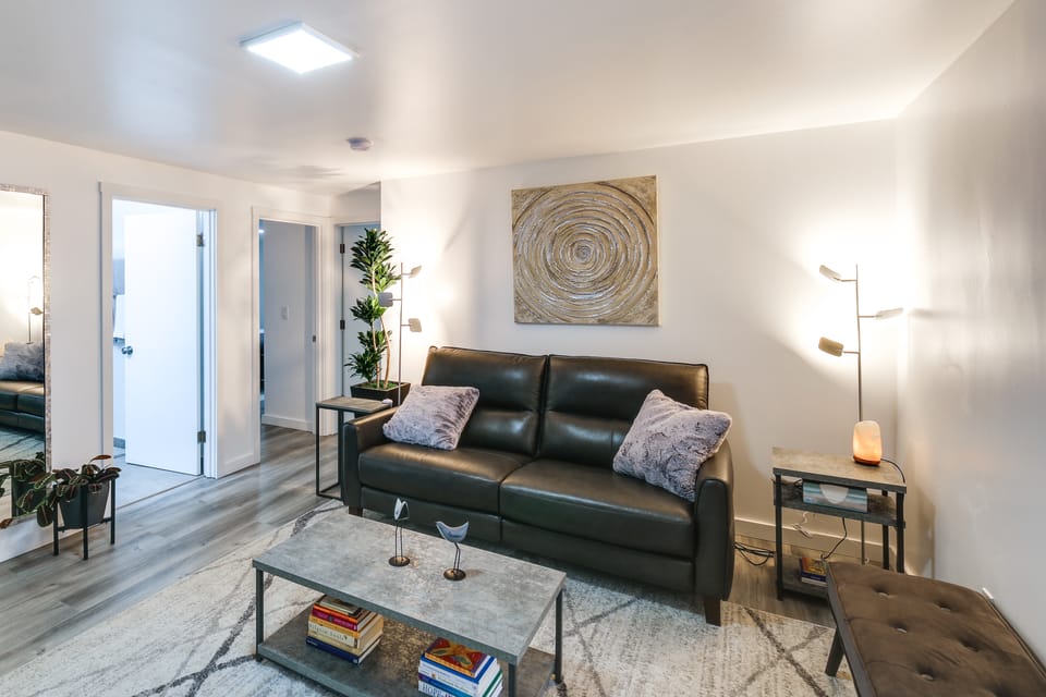 Patio & Grill: Dog-Friendly Redmond Getaway! Apartment in Redmond