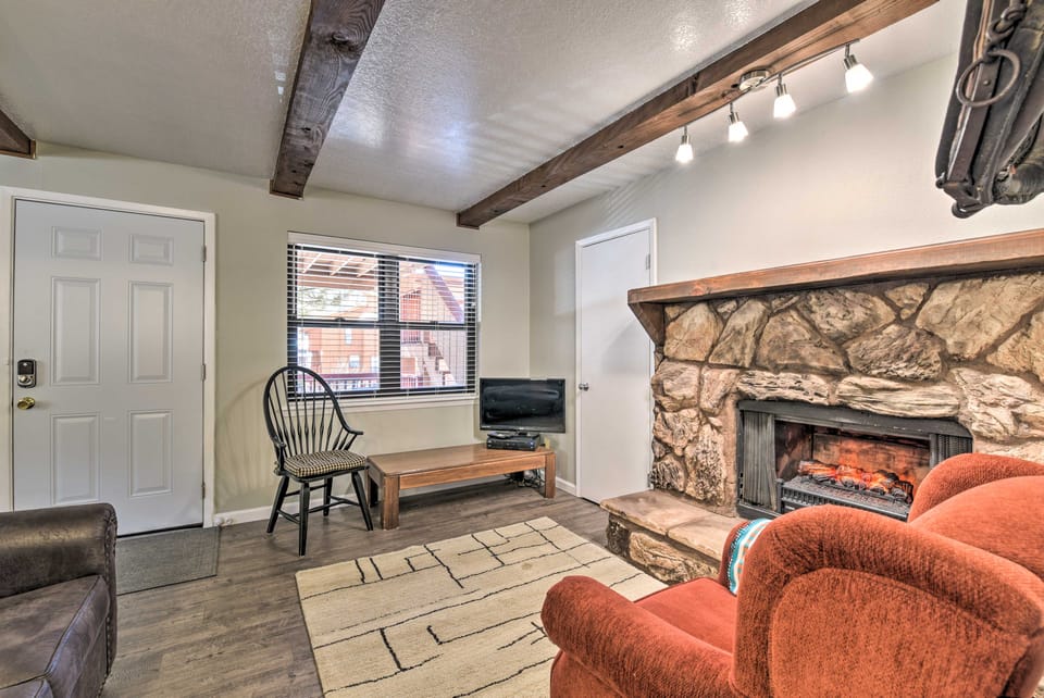 Angel Fire Condo w/ Fireplace < 1 Mi to Ski Resort Apartment in Angel Fire