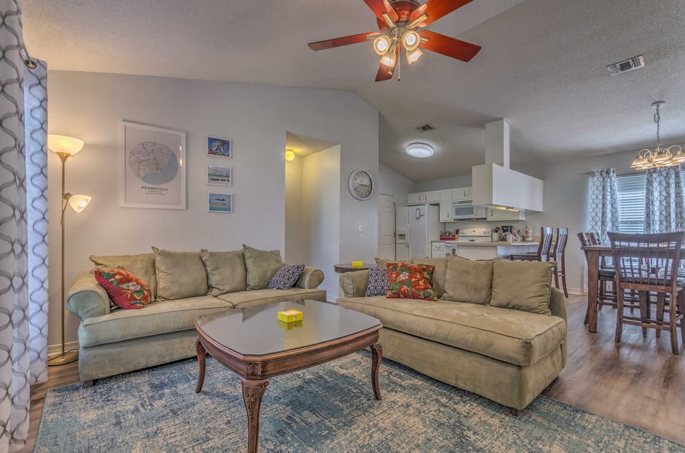 Home 10 Mi to Downtown Pensacola: Pets Welcome! House in Alabama