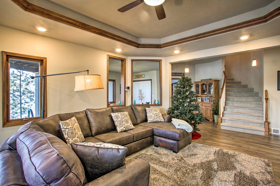 Luxurious Liberty Lake Hideaway w/ Hot Tub! House in Washington