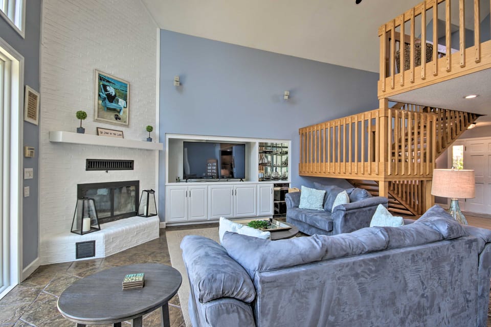 Impeccable Home w/ Dock & Pool on Lake Wateree! House in Lake Wateree