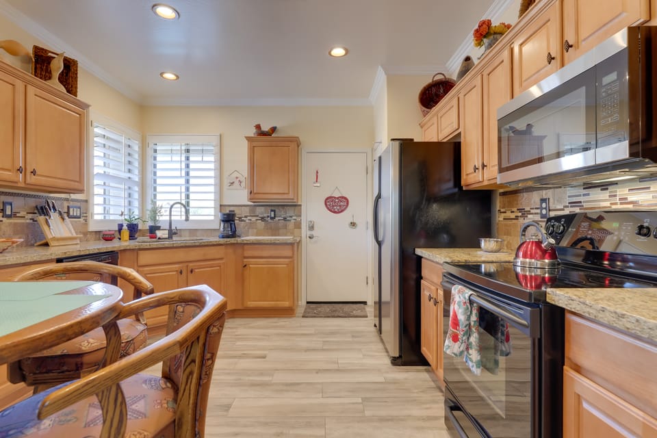 Furnished Patio, Fire Pit: Peaceful Anthem Home! House in Anthem