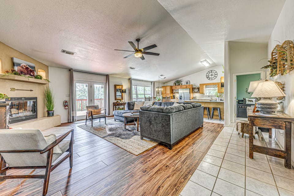 Charming Ruidoso House w/ Deck & Mountain Views! House in Ruidoso