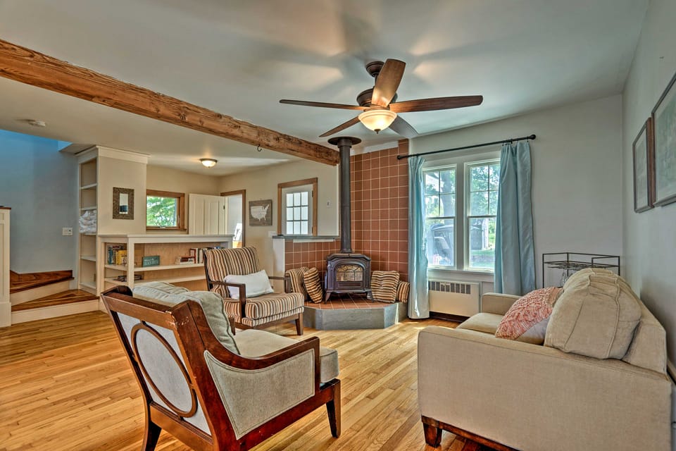 Common Fence Point Cottage w/ Ocean Views! Cottage in Bristol