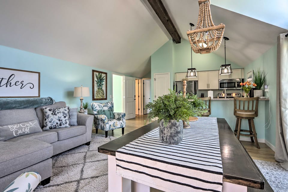 Lake View! Family Resort Retreat in Osage Beach House in Lake of the Ozarks