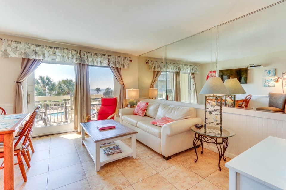 Ocean-View Balcony: Beachfront Hilton Head Condo Apartment in Coligny Beach