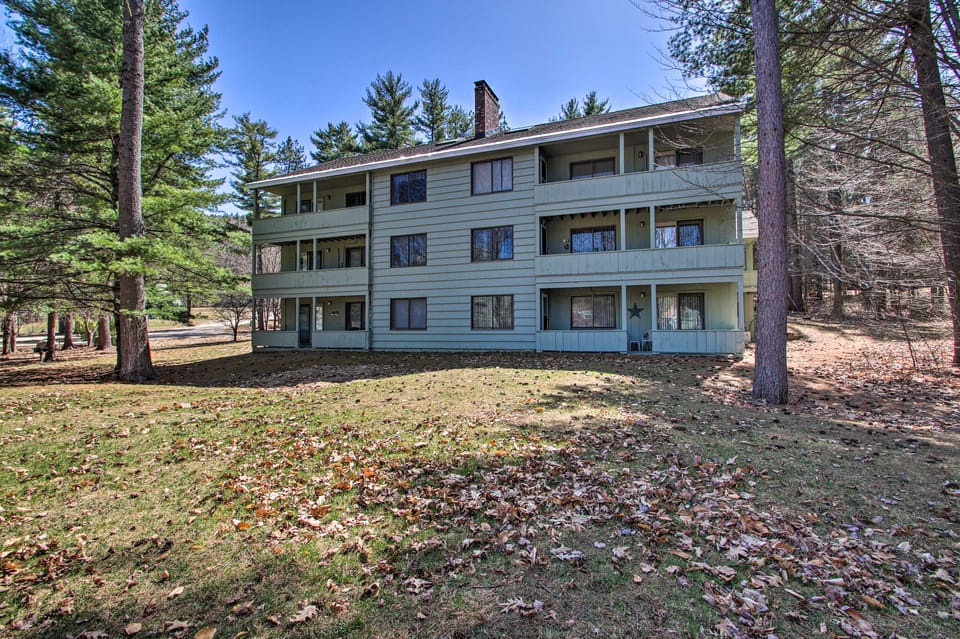 Cozy Bartlett Condo: 1 Mi to Attitash Ski Resort! Apartment in Bartlett