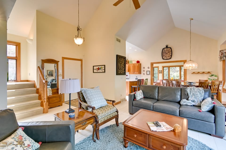 Egg Harbor Gem w/ High-Speed Fiber WiFi! House in Door County