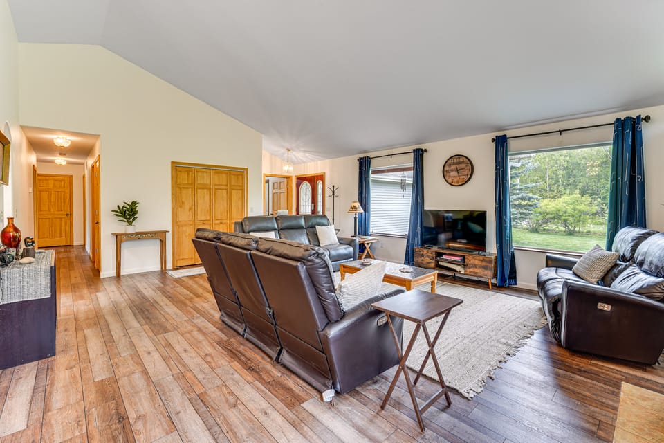 Palmer Escape w/ Mtn Views: Fishing & Hiking! House in Alaska