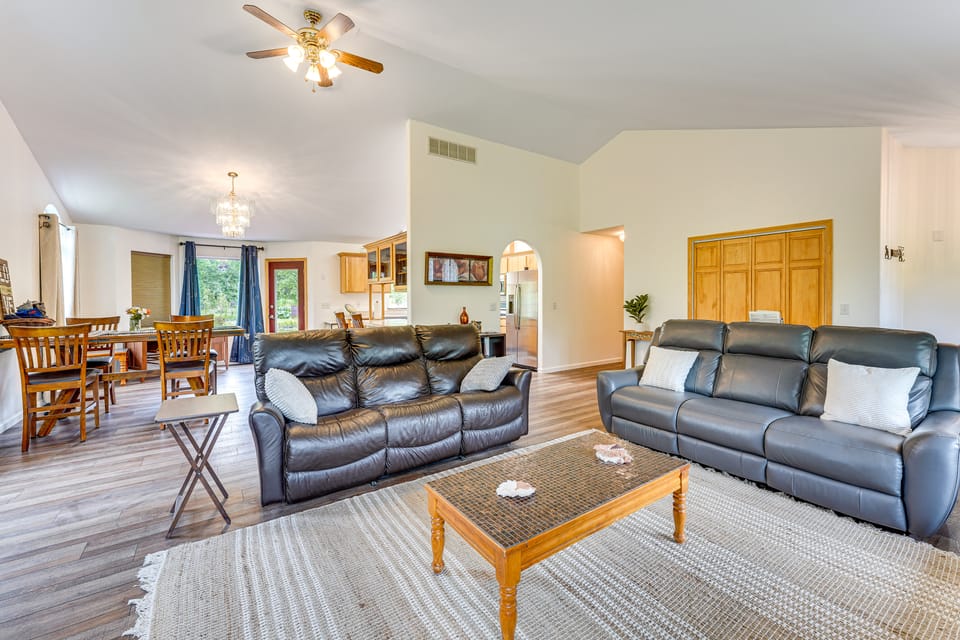 Palmer Escape w/ Mtn Views: Fishing & Hiking! House in Alaska