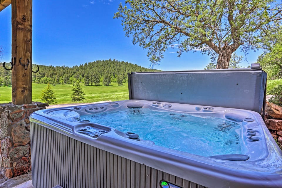 Sturgis Home w/ Private Hot Tub: Golf & Hike! House in North Lawrence