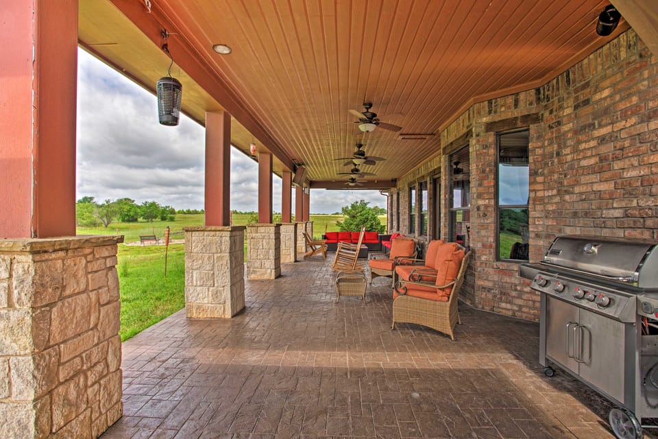Home w/ Game Room & Fireplace: 14 Mi to McKinney! House in Texas