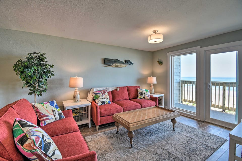 Beachfront Nags Head Condo w/ Private Balcony! Apartment in Nags Head