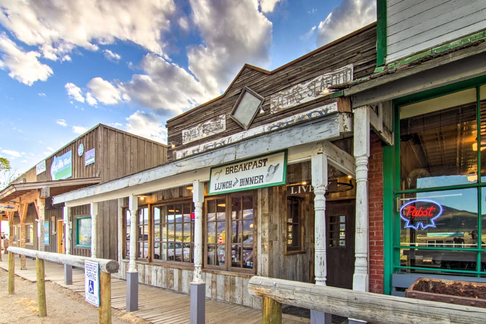 Montana's Emigrant Peaks Getaway: Apt w/ Mtn Views Apartment in Emigrant