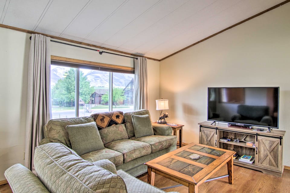 Montana's Emigrant Peaks Getaway: Apt w/ Amenities Apartment in Emigrant