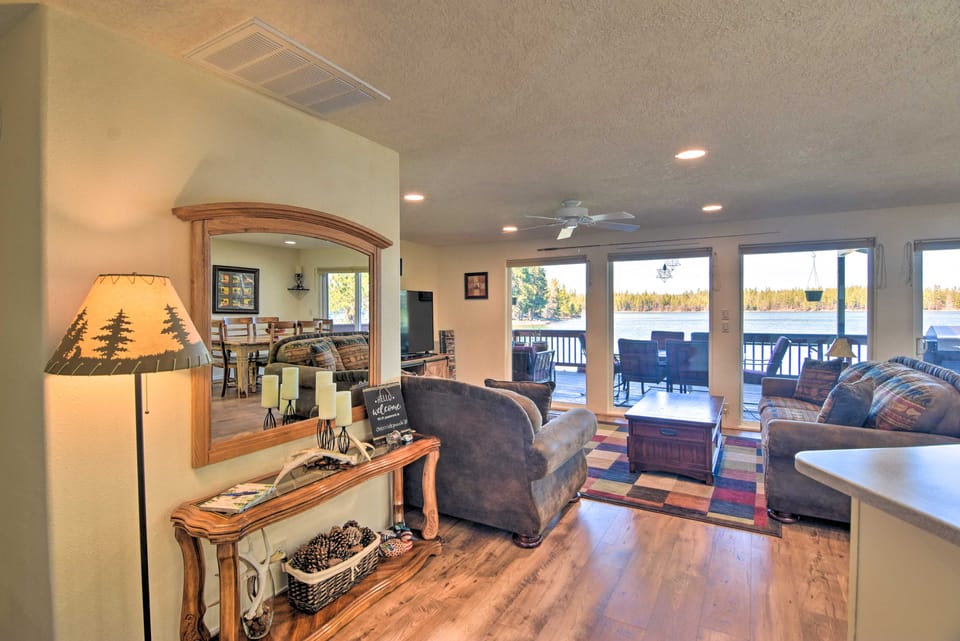 House w/ Private Deck on the Rock Creek Reservoir! House in Oregon