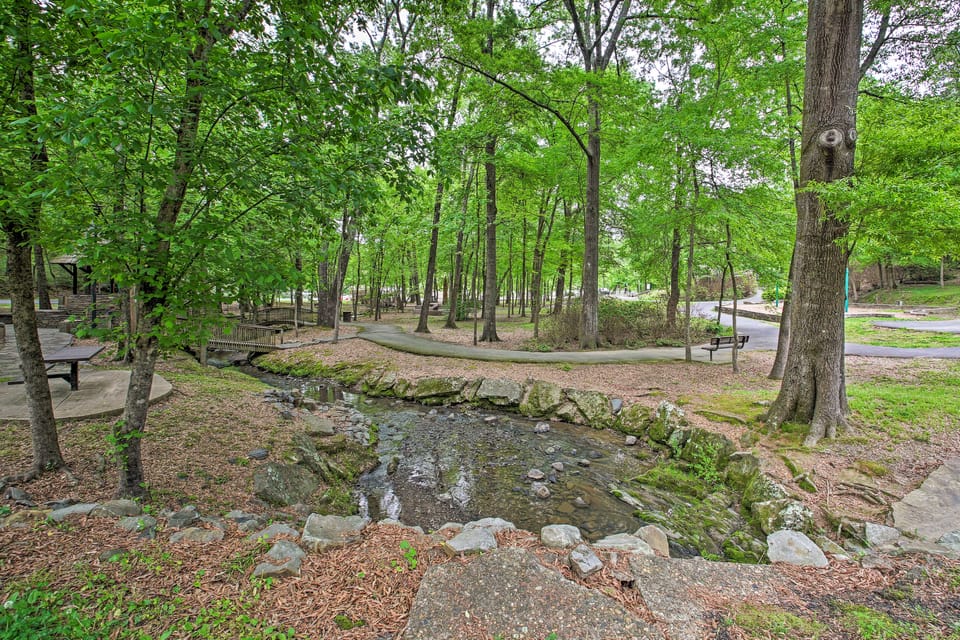 Near Nat'l Park: ‘Hollywood Park’ Hot Springs Home Cottage in Hot Springs