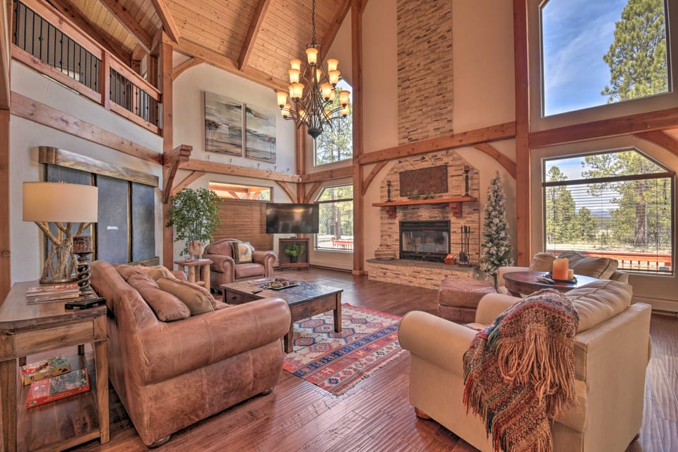 Grand Angel Fire Retreat w/ Hot Tub & Fire Pit! House in New Mexico