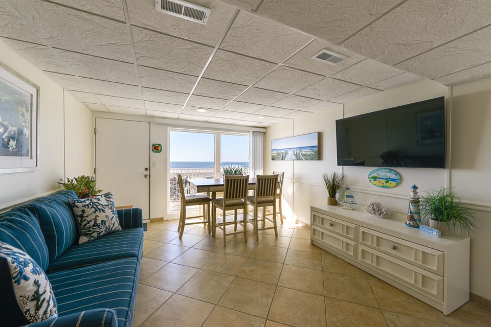 Stunning Beachfront Condo w/ Panoramic Ocean View Apartment in Wildwood Crest