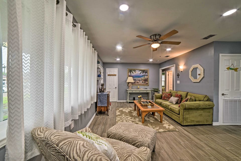 < 3 Mi to South Padre Beach: Port Isabel Home House in Port Isabel