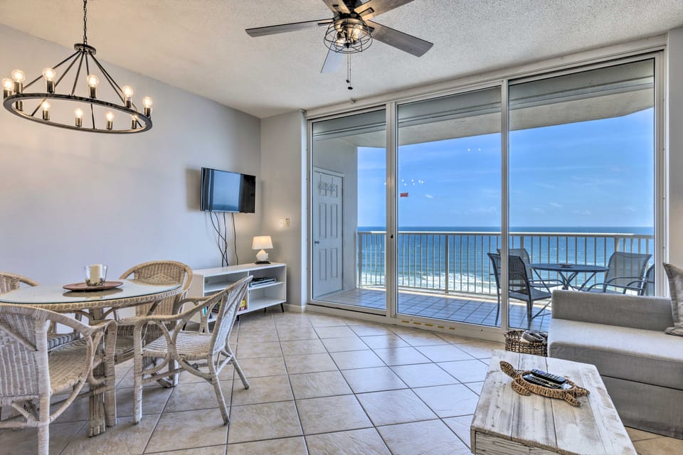 Gulf Shores Condo w/ Ocean Views & Beach Access! Apartment in Alabama