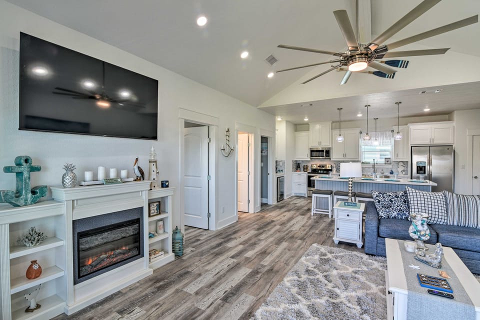 Steps to Coast: Bolivar Peninsula Beach House! House in Bolivar Peninsula