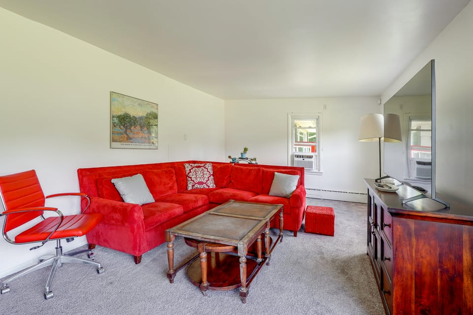 Spacious Sullivan County House w/ Fire Pit House in Hurleyville