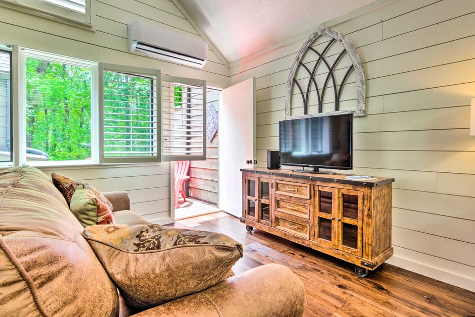 Elegant Sapphire Valley Studio w/ Resort Amenities Apartment in Tennessee