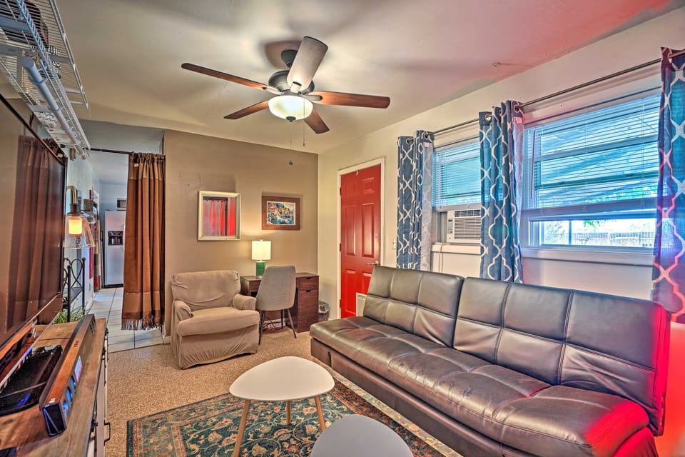 Quaint Garden City Studio w/ Hot Tub: Pets Welcome Apartment in Texas