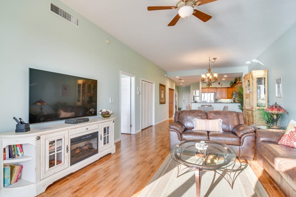 Coastal Condo w/ Harbor Views: Steps to Beach! Apartment in Clearwater Beach