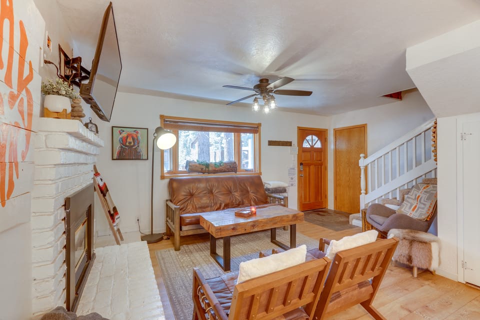 Tahoe Home in the Pines: Quiet Neighborhood! House in Sierra Nevada