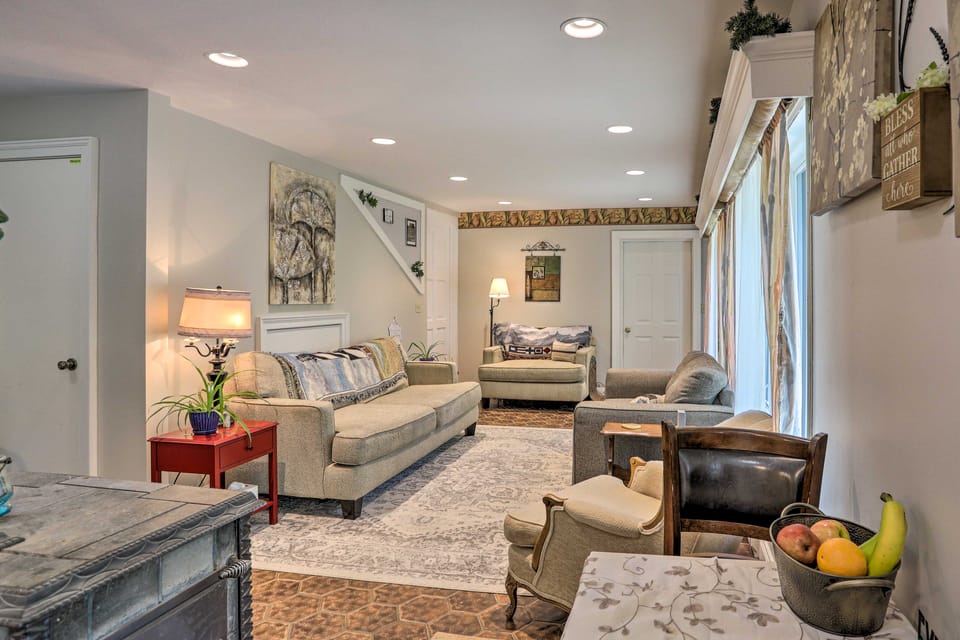 Southeast Michigan Escape ~ 3 Mi to Adrian! House in Ohio