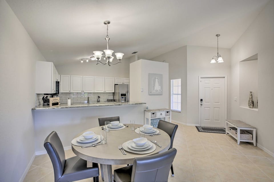 Bright & Airy Fort Myers Home w/ Pool Access! House in Fort Myers