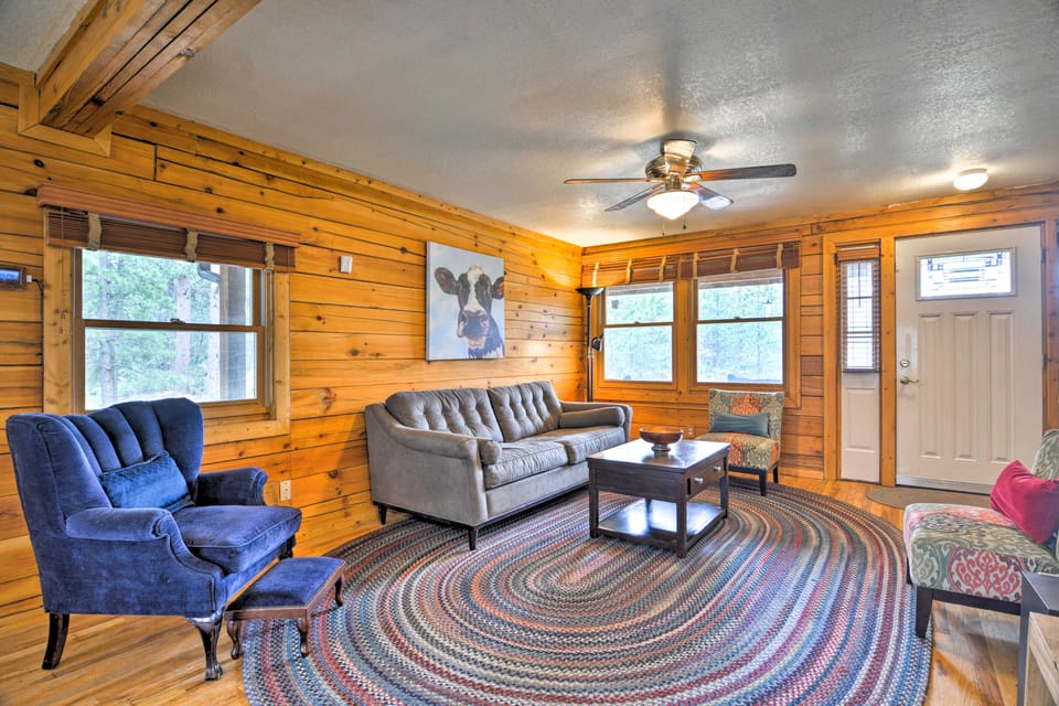 The ‘Pinecone Palace’ w/ Hiking Trail Access! House in Allenspark