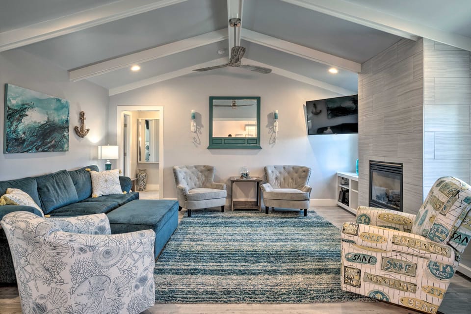 Coastal Getaway by Pebble Beach & Redwoods! House in Crescent City