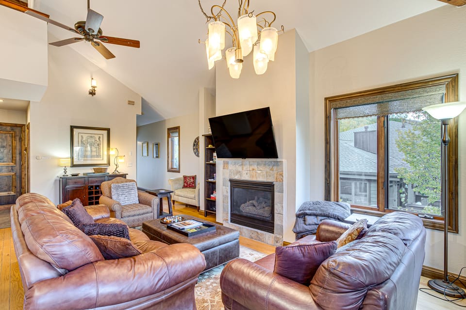 Rocky Mountain Retreat: 2 Mi to Beaver Creek! House in Avon