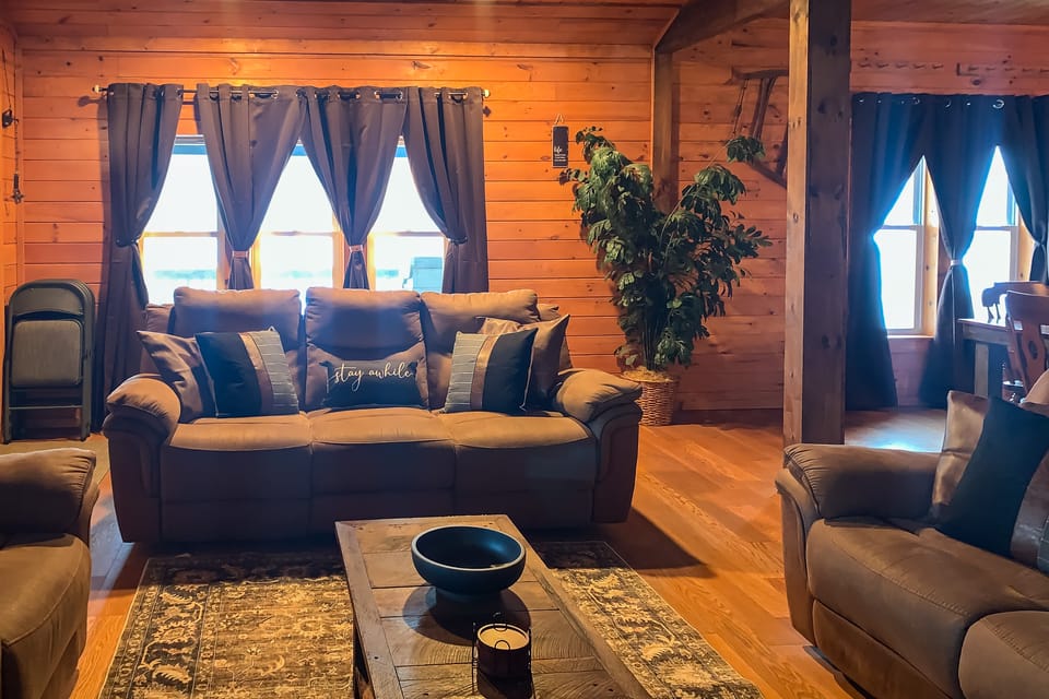 ‘The Olde Homestead’ w/ Mtn Views Near Coudersport House in Allegheny River