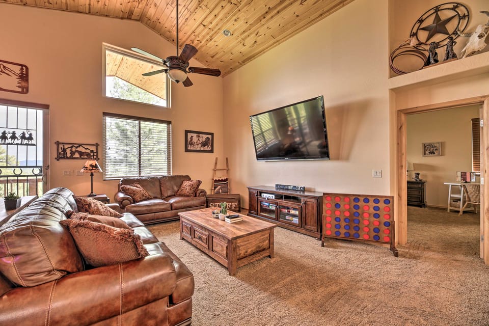 Deck & Views: Dog-Friendly Cabin in Show Low! House in Show Low