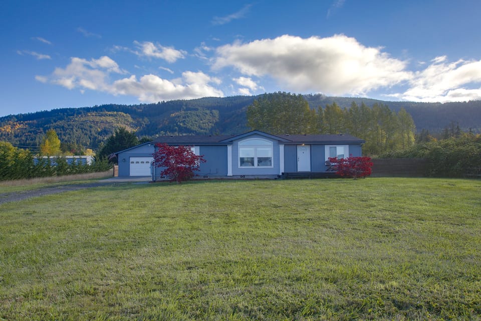 Serene Sequim Retreat w/ Deck: Pets Welcome! House in Washington