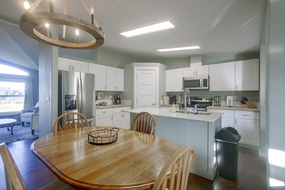 Serene Sequim Retreat w/ Deck: Pets Welcome! House in Washington