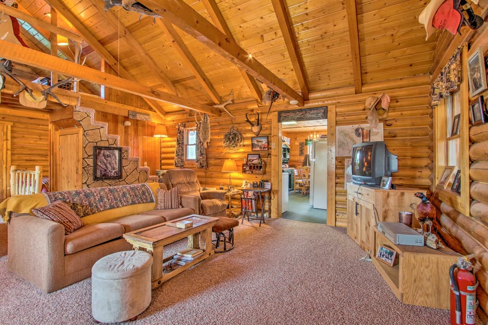 Charming Montana Retreat w/ Mountain Views! House in Montana
