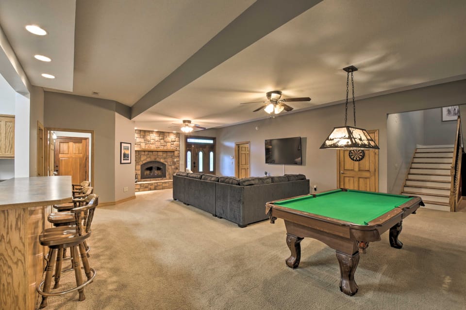 Expansive Home on 16 Acres w/ Smoky Mountain Views House in Tennessee