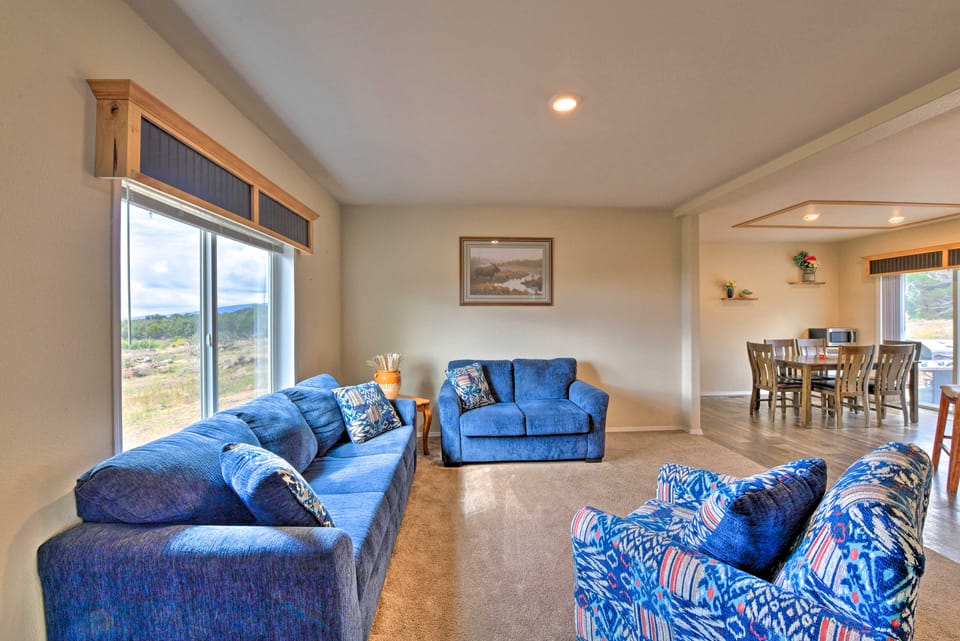 Cedaredge Hideaway w/ Grill & Mountain Views! House in Colorado