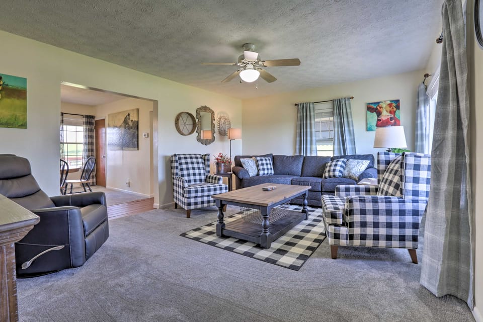 Charming East Bernstadt Retreat < 6 Acre Farm! House in Kentucky