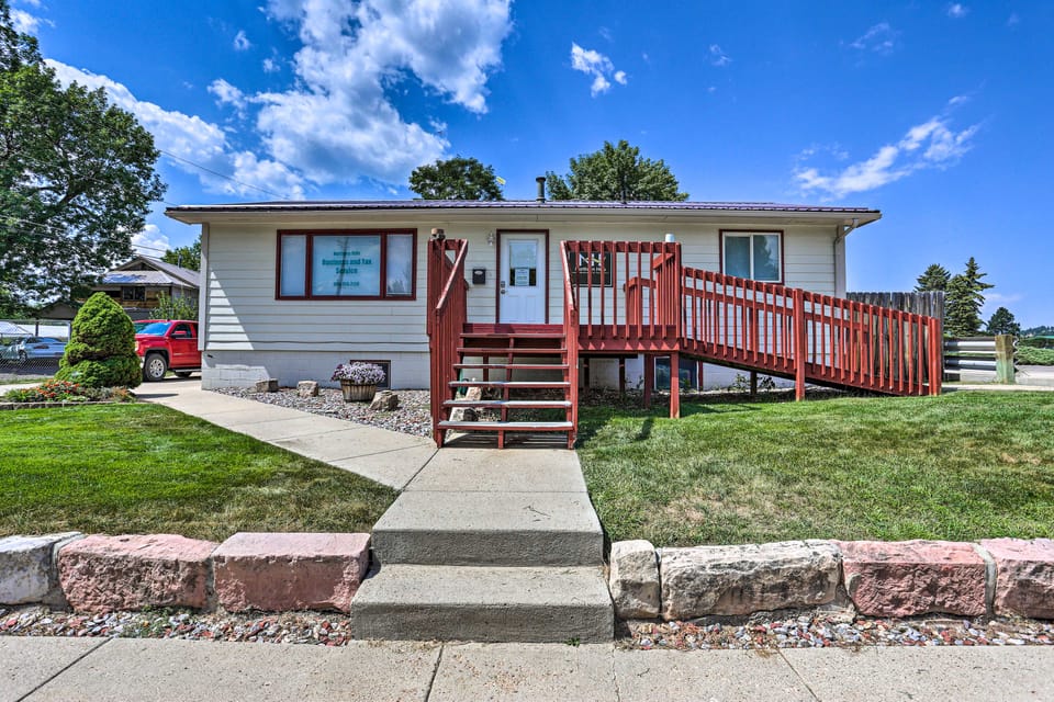 Walk to Main St: Sturgis Apt w/ Grill! Apartment in Sturgis