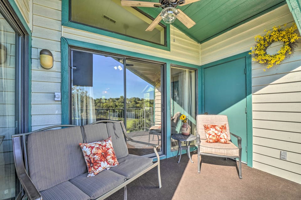 1 Block to Branson Strip: Cozy Golf-View Condo Apartment in Branson