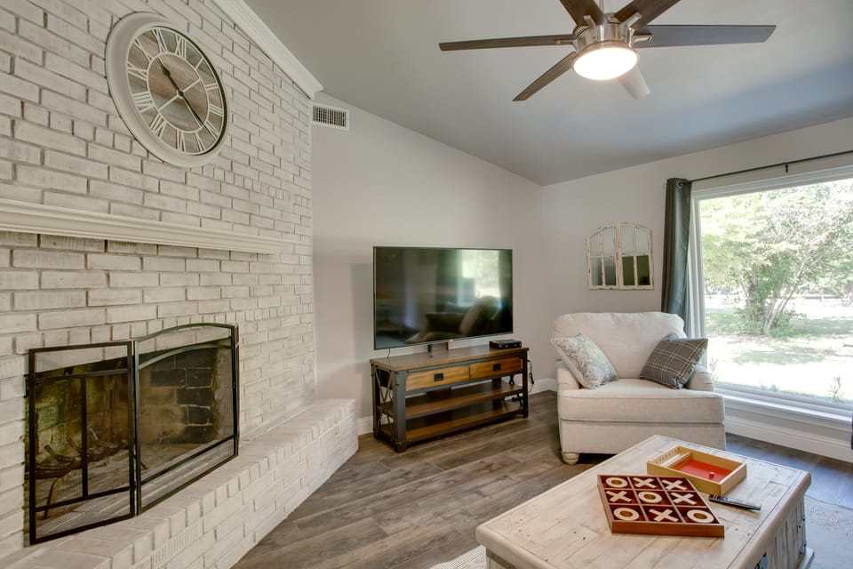 ~ 3 Mi to Dtwn McKinney: Suburban Texas Retreat House in McKinney